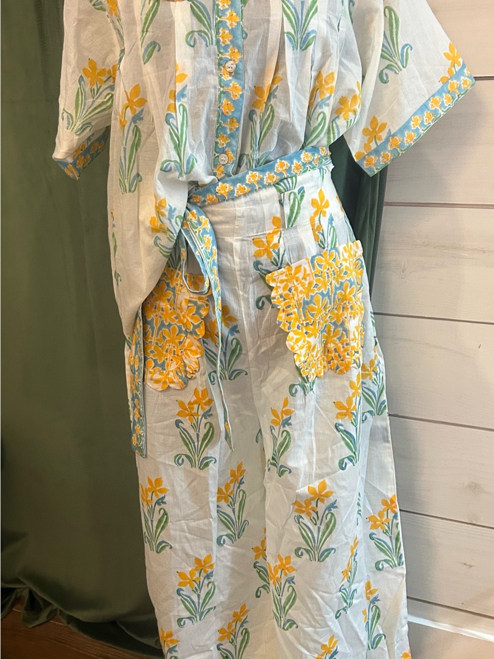 POL White Cotton Two-Piece Set with Yellow Floral Embroidery